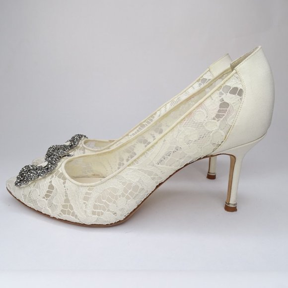 Manolo Blahnik Hangisi Floral Lace Crystal Pumps - Picture 10 of 14